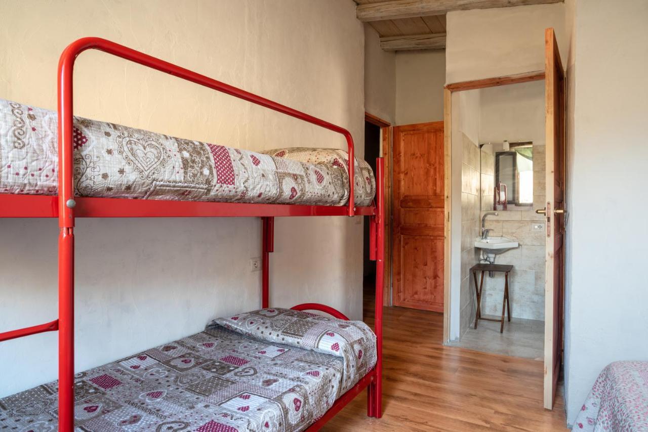 Cuaddus E Tellas Nuragus Bagian luar foto
